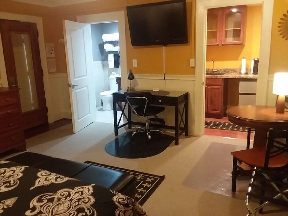 Hotel Dushore - photo 16