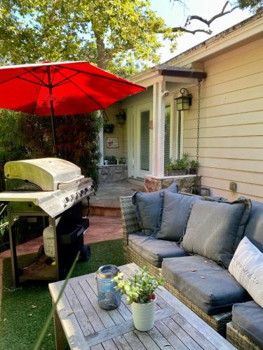 Malibu Ranch Guest House Hideway — 4-Star Luxury Hotel in Malibu, United States