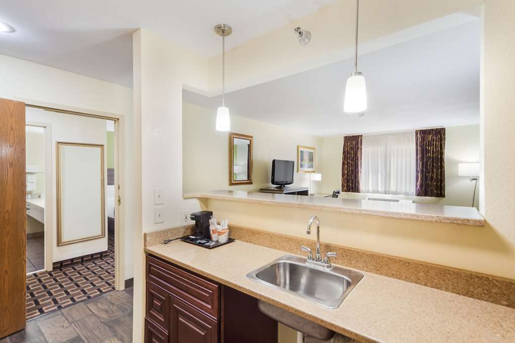 Quality Inn Lincoln Cornhusker - photo 16