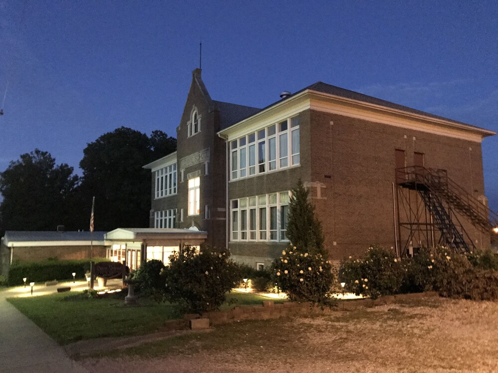 Davie School Inn - photo 59