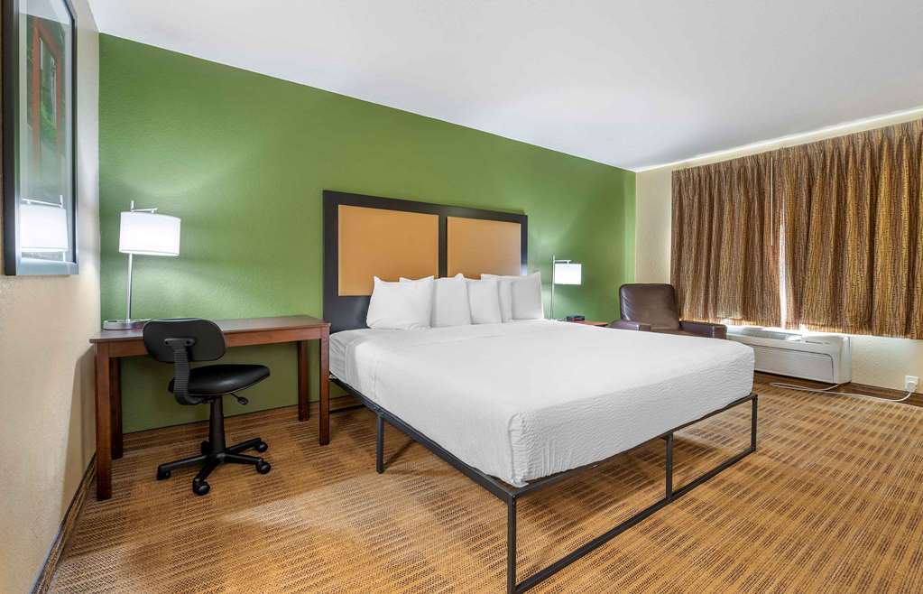 Extended Stay America Suites Indianapolis Airport - photo 17