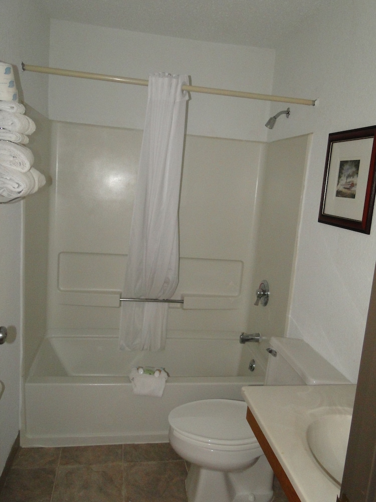 Oscoda Lakeside Hotel - photo 22