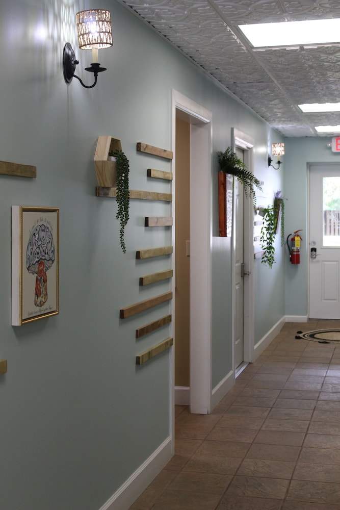 Monroe Street Suites - photo 50