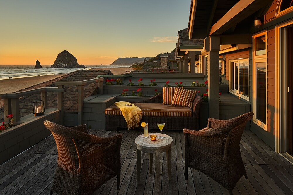 Stephanie Inn - photo 17