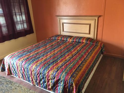 Black Horse Motel in Apple Valley, United States