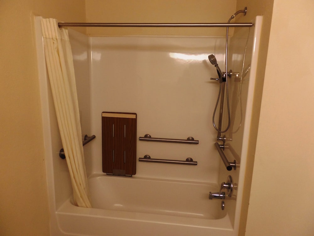 Home Inn & Suites - photo 21