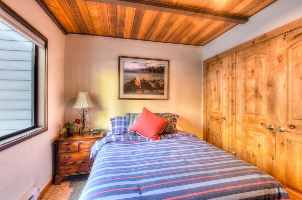 Brockway Springs Lodge - photo 3