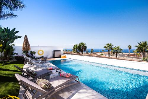 Villa Caleta Golf — 4-Star Luxury Hotel in Adeje, Spain
