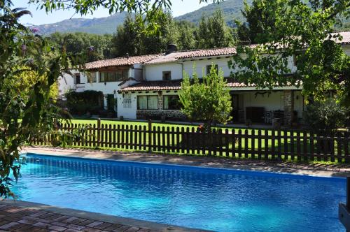 La Casería — 4-Star Luxury Hotel in Navaconcejo, Spain