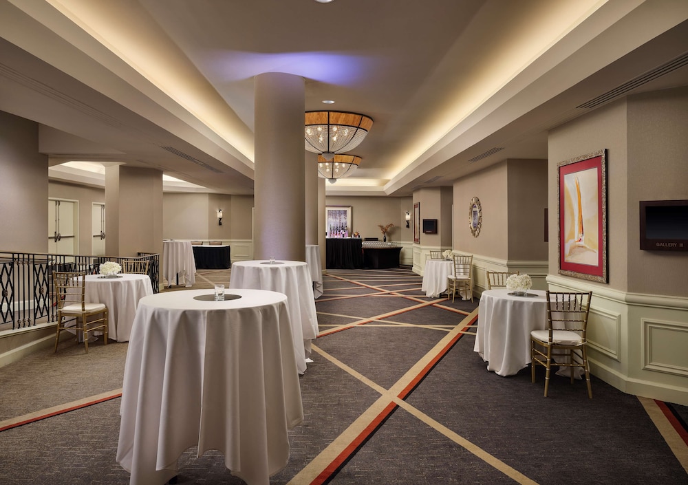 Hilton Arlington - photo 44