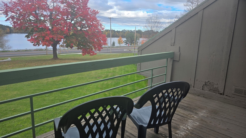 Timber Inn - photo 12