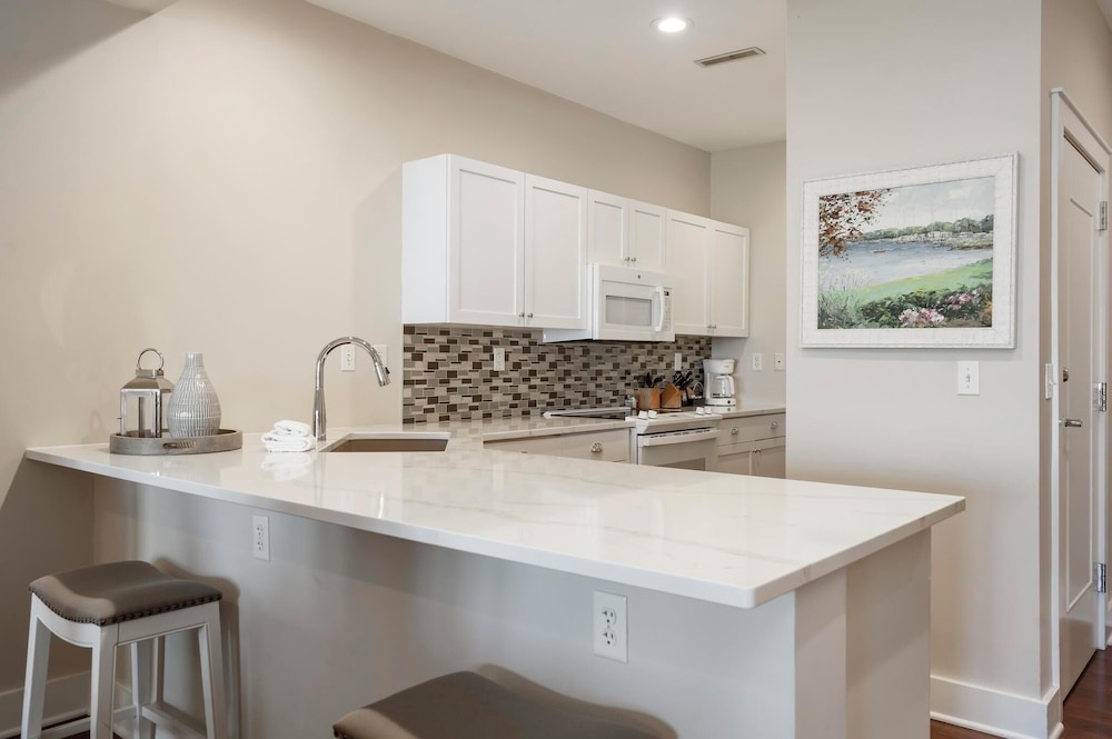 Village Suites Bay Harbor - photo 28