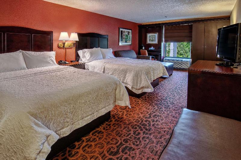 Hampton Inn Ashland - photo 30