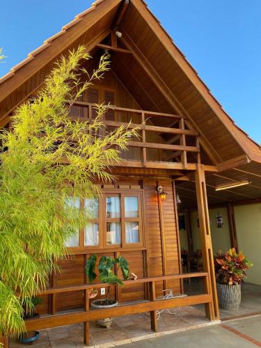 Chalé Paraíso Brotas SP Piscina Privativa Ar Condicionado in Brotas, Brasil