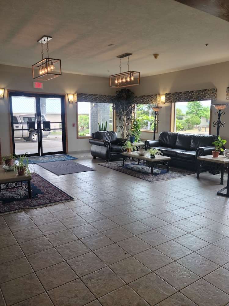 The Tillamook Inn - photo 2