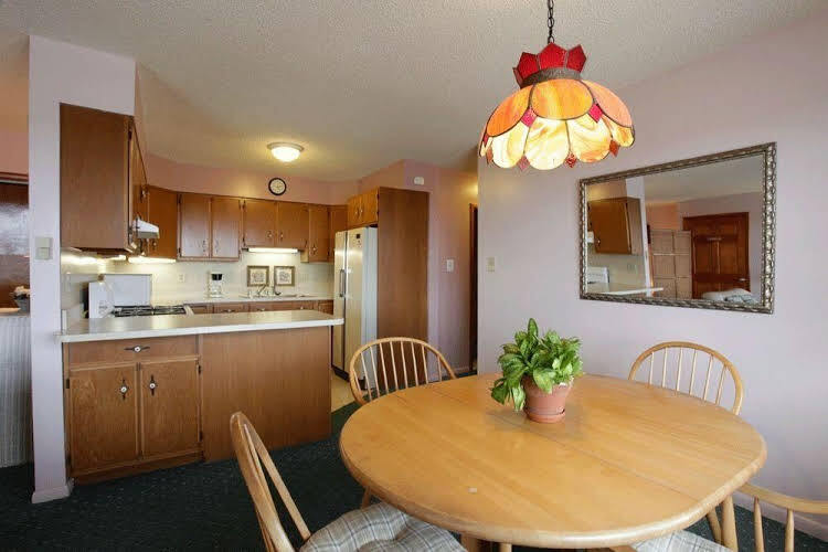 The Buckingham Motel Adults only - photo 33