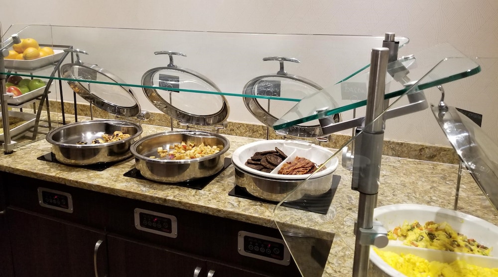 Crowne Plaza Chicago SW Burr Ridge by IHG - photo 41