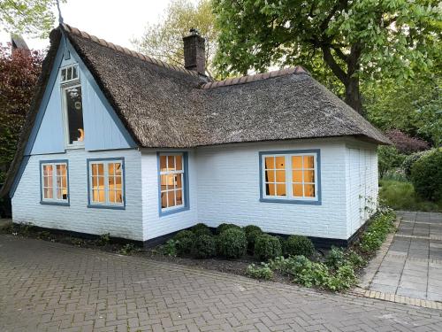 Holiday Home in Bergen near the Beach — 4-Star Luxury Hotel in Bergen, Netherlands