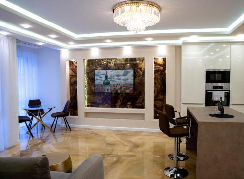 Dream Apartman 2 with Free Parking — Gyor — photo 2