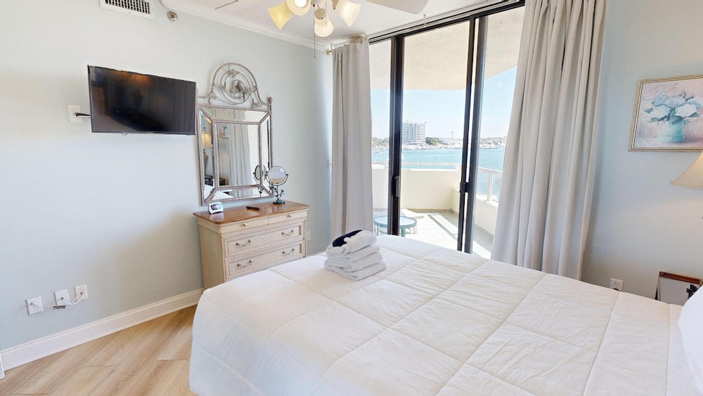 East Pass Towers 304 3 Bedroom Condo by RedAwning Destin - photo 5