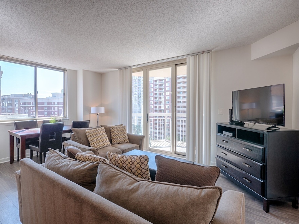 National at Ballston Place — 4-Star Luxury Hotel in Arlington, United States