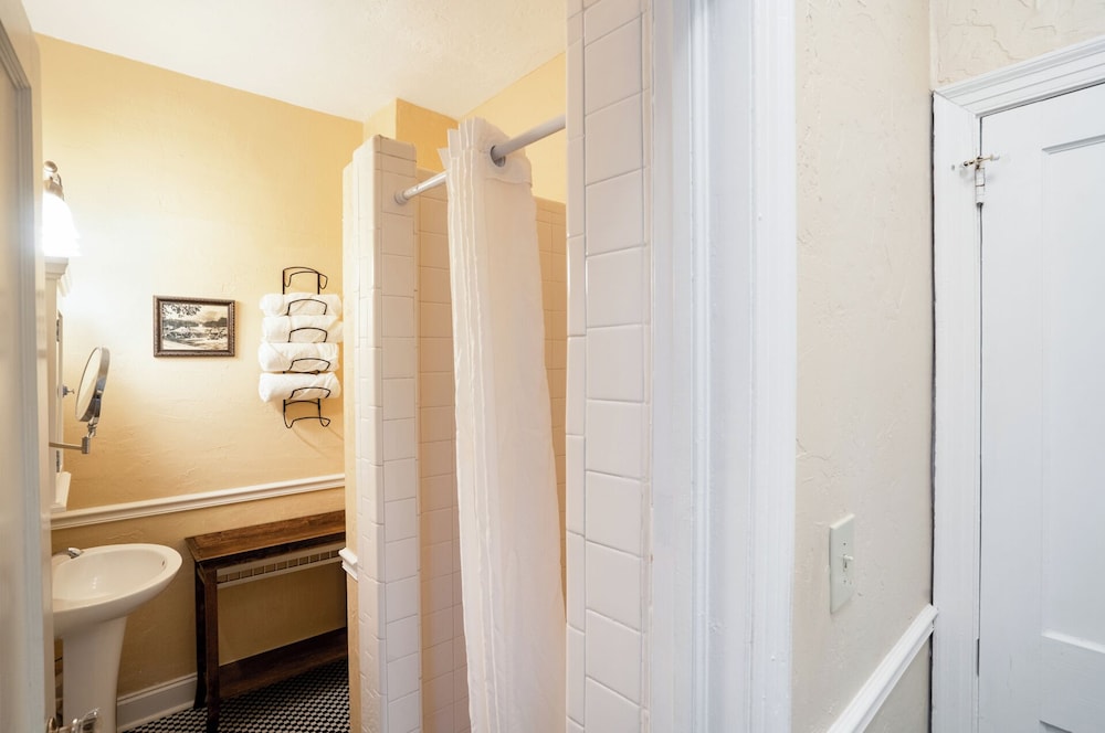 Lake Lure Inn & Spa - photo 37