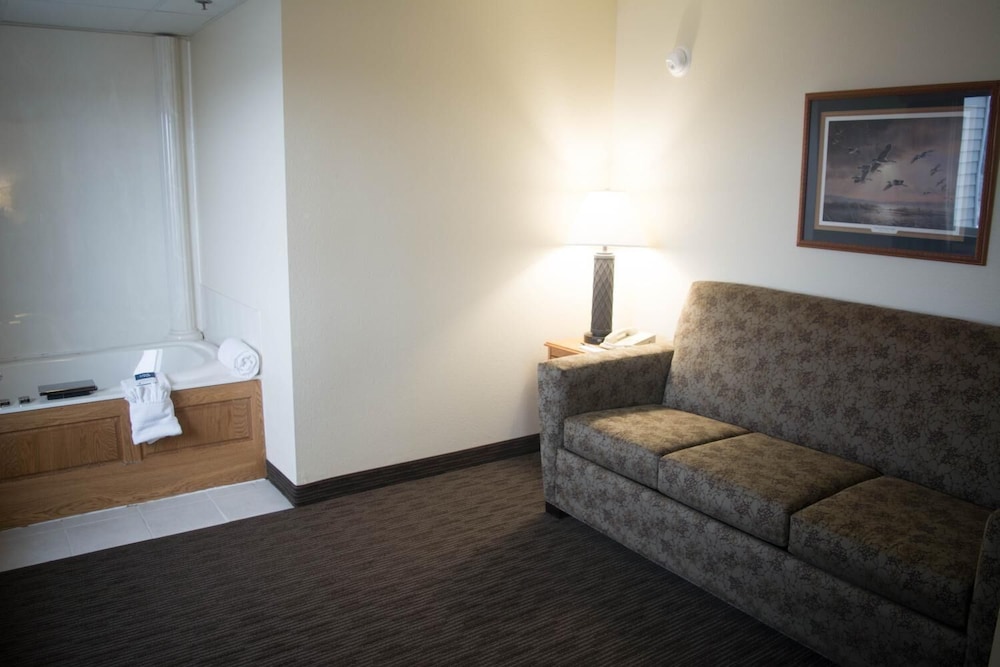 AmericInn by Wyndham Madison SD - photo 27