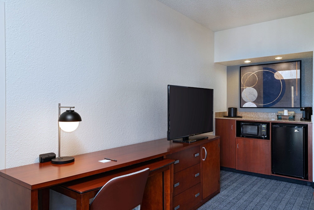 Courtyard by Marriott Fort Worth University Drive - photo 6