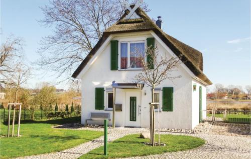Beautiful Home In Insel Poelkirchdorf — 4-Star Luxury Hotel in Kirchdorf, Germany