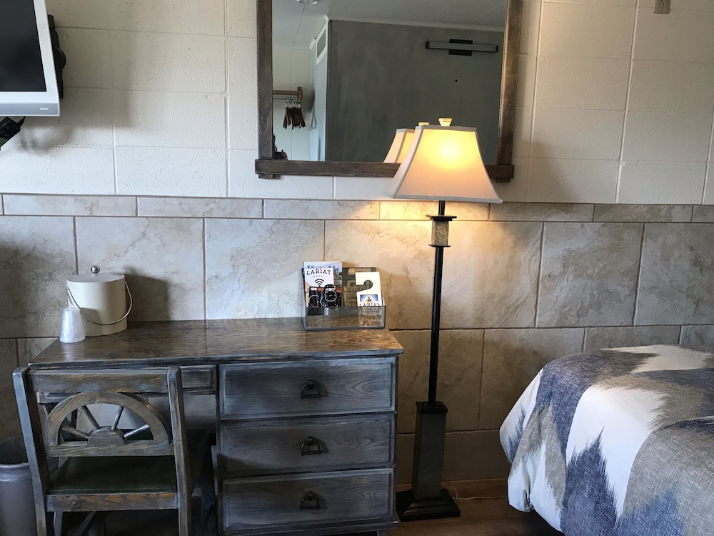 Lariat Motel - photo 5