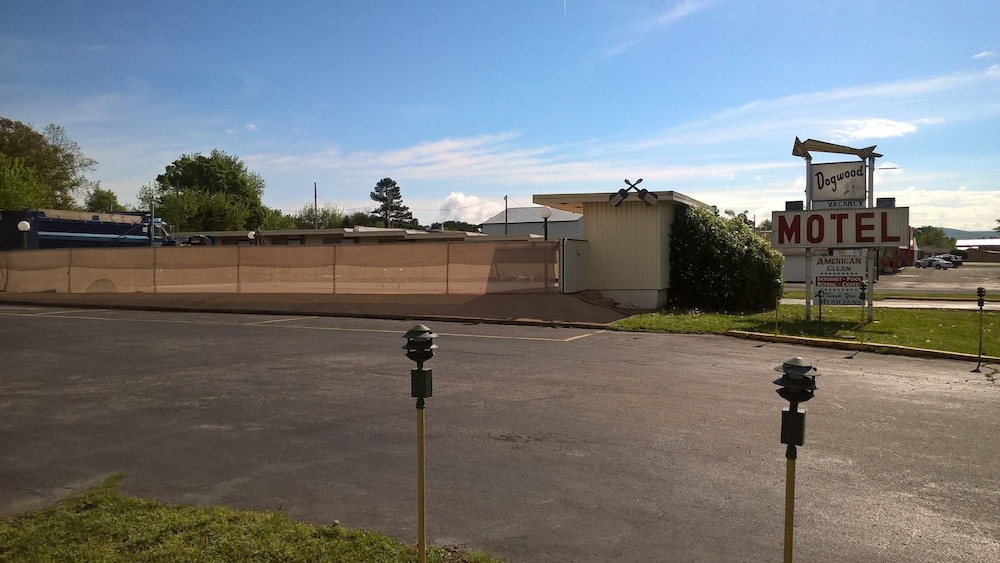Dogwood Motel - photo 36
