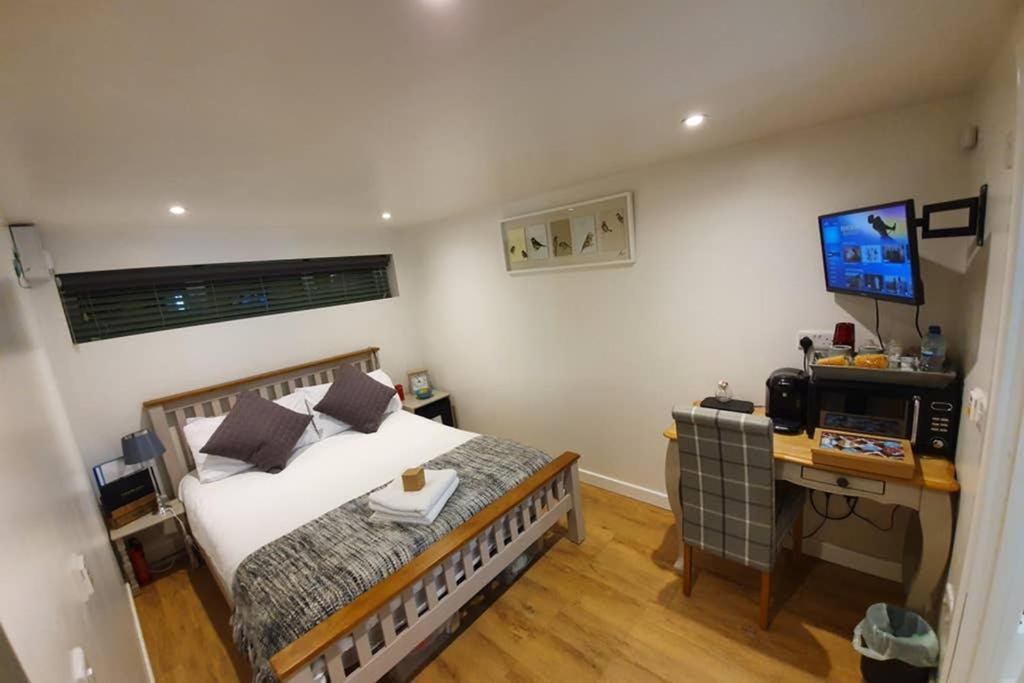 Annex in Chippenham with Parking and WIFI — hotel in Chippenham