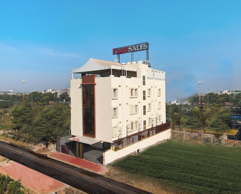 Playsales Scheme 114 - carbon neutral hotel in Indore