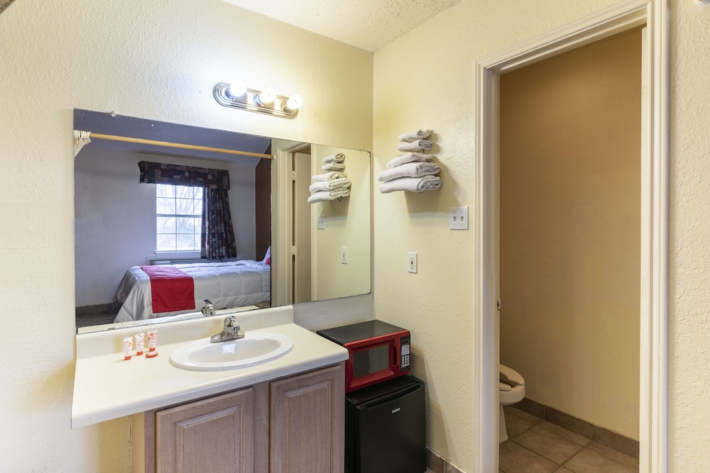OYO Hotel Decatur TX Hwy 287 Northwest - photo 19