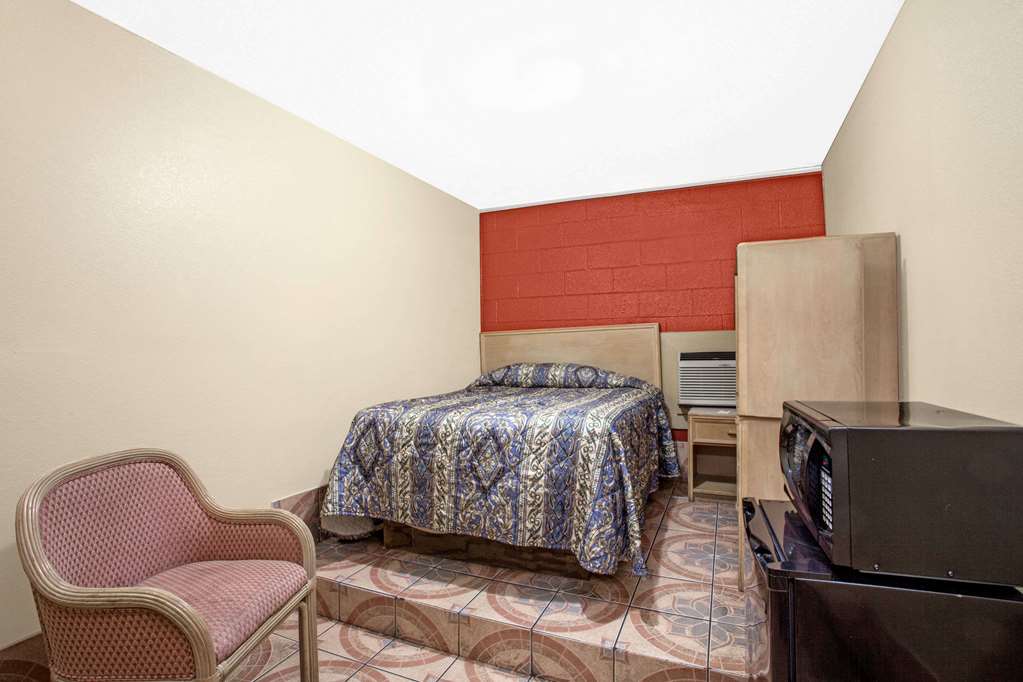 Knights Inn Wildersville - photo 10