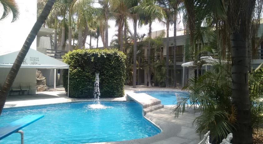 Hotel Suites del Real