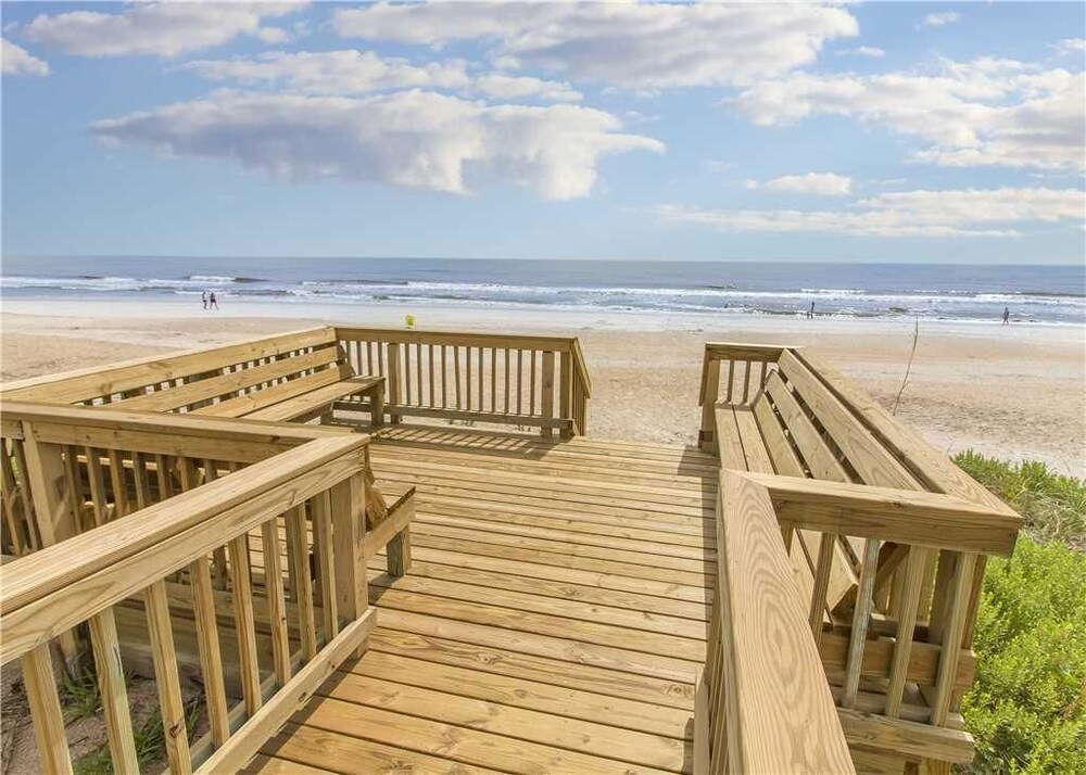 Surf Villa 626 — 4-Star Luxury Hotel in Ponte Vedra Beach, United States
