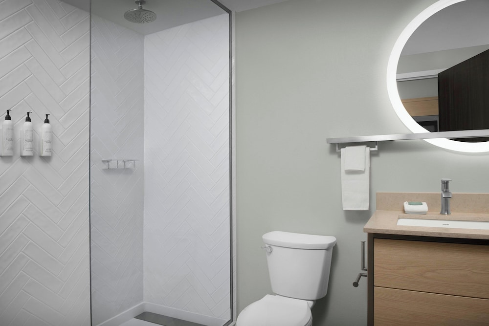 TownePlace Suites by Marriott Paris - photo 21