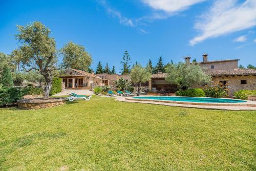 Sanchez - carbon neutral hotel in Pollenca