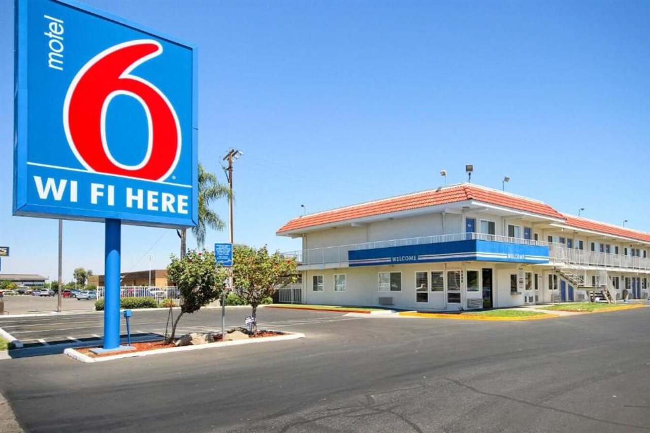 Motel 6 Fresno Blackstone South in Fresno, United States