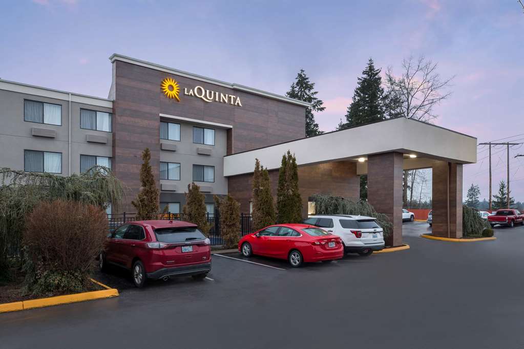 La Quinta Inn by Wyndham Everett - photo 6