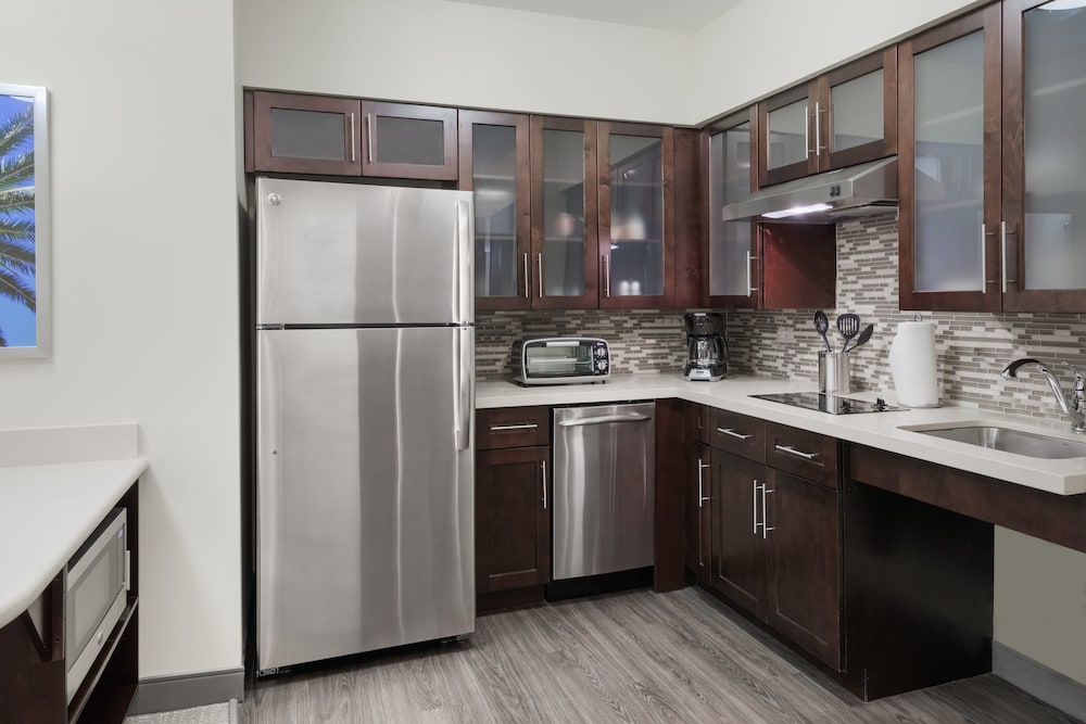 Staybridge Suites Miami International Airport an IHG Hotel - photo 4