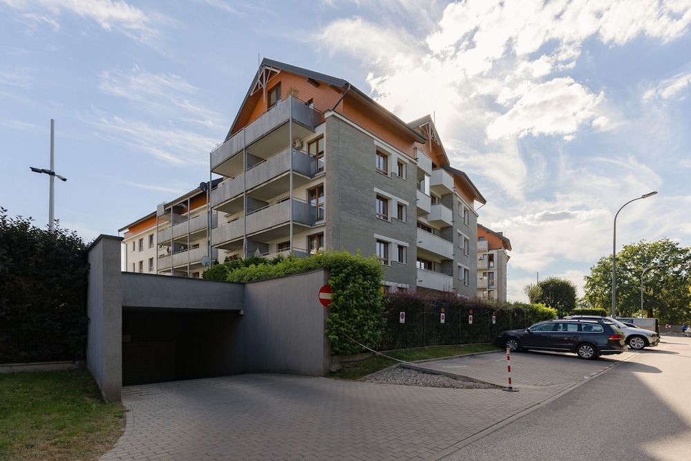 Warsaw Bemowo Apartment with Balcony by Noclegi Renters — 4-Star Luxury Hotel in Warsaw, Poland