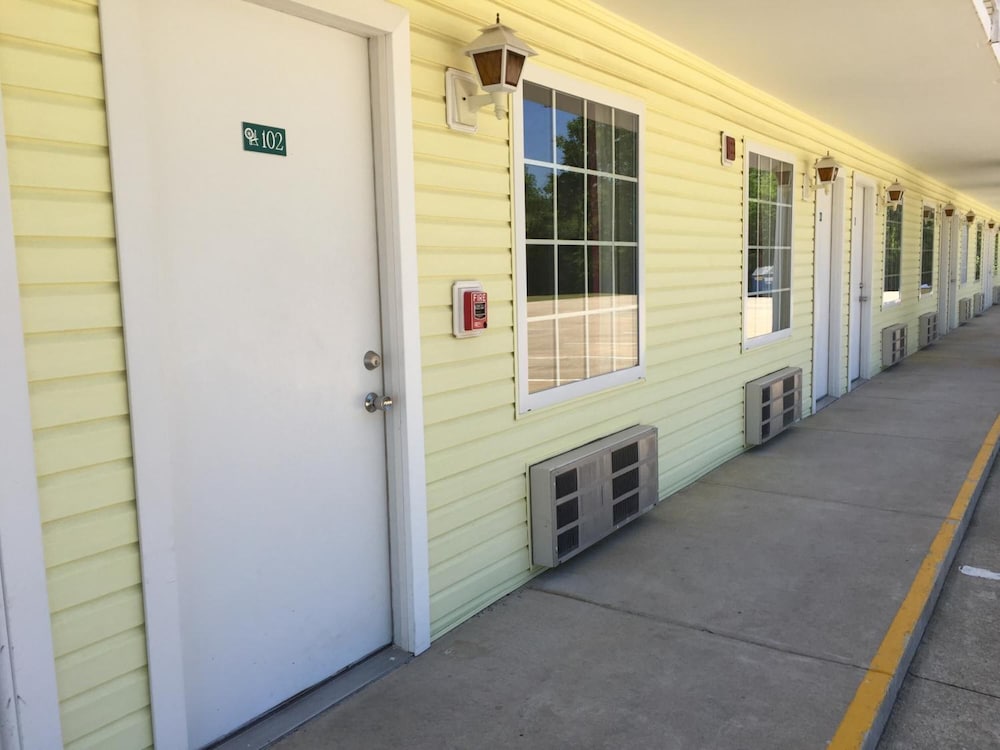 Spinning Wheel Inn - photo 29