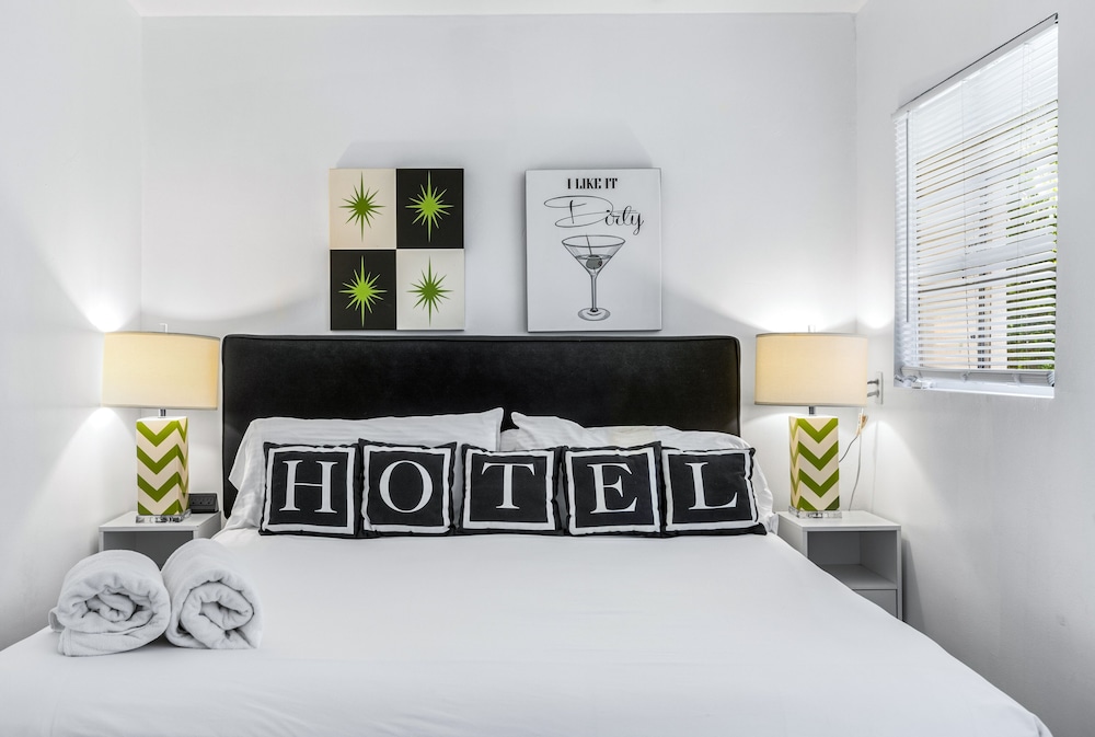 The Three Fifty Hotel - photo 11