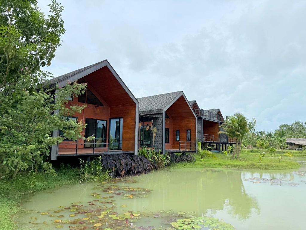 Chom Nakhon Resort — hotel in Tha Sala