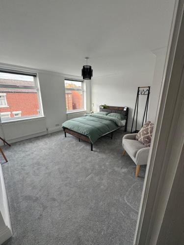 Spacious Private Room With Tv In Shared House 21155890 — Normanton