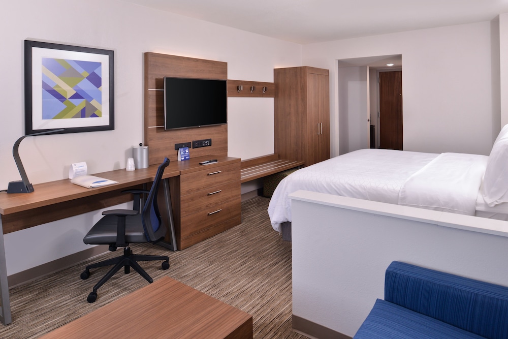 Holiday Inn Express Hotel & Suites Mesquite by IHG - photo 15