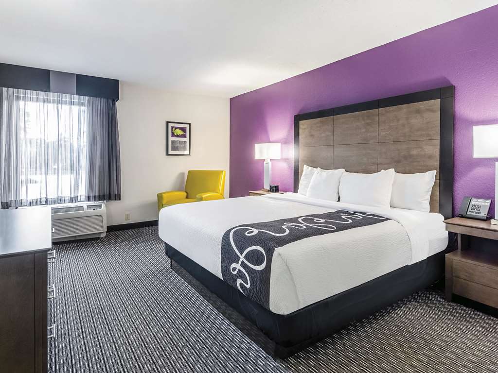 La Quinta Inn & Suites by Wyndham Myrtle Beach N Kings Hwy - photo 39