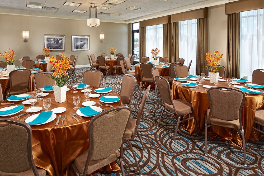 Hilton Garden Inn Los Angeles Redondo Beach - photo 28